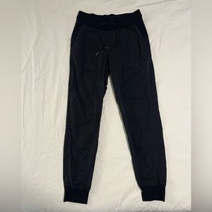 Lululemon dance studio pants/jogger. Size 6